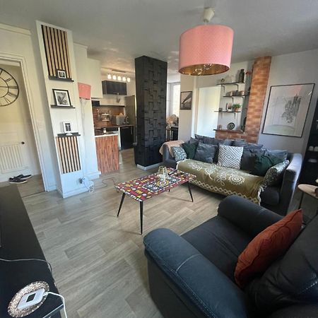 Bel Appartement Spacieux ,Convivial De 3 Chambres Avec Parking Prive Secure カーン エクステリア 写真