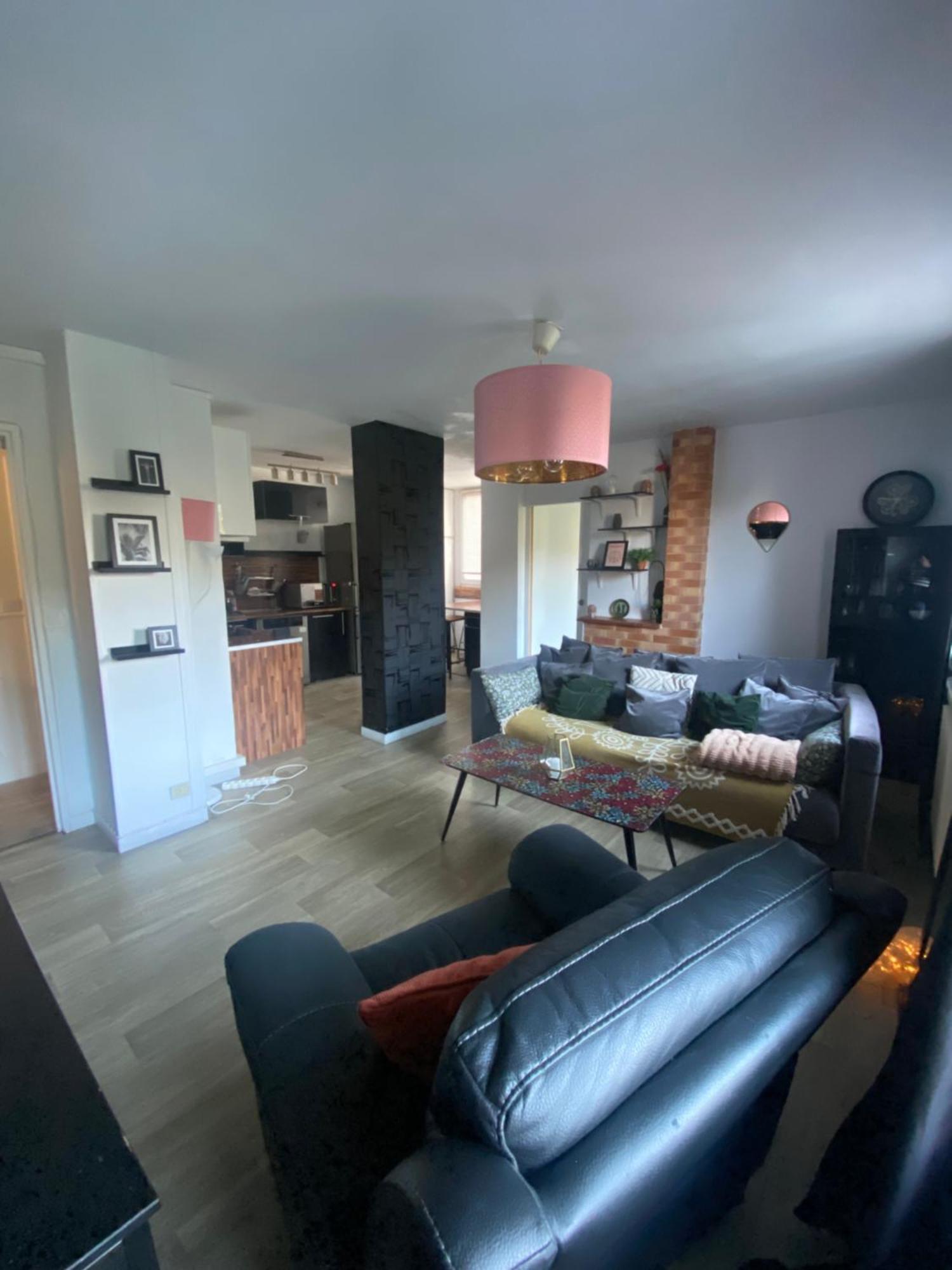Bel Appartement Spacieux ,Convivial De 3 Chambres Avec Parking Prive Secure カーン エクステリア 写真