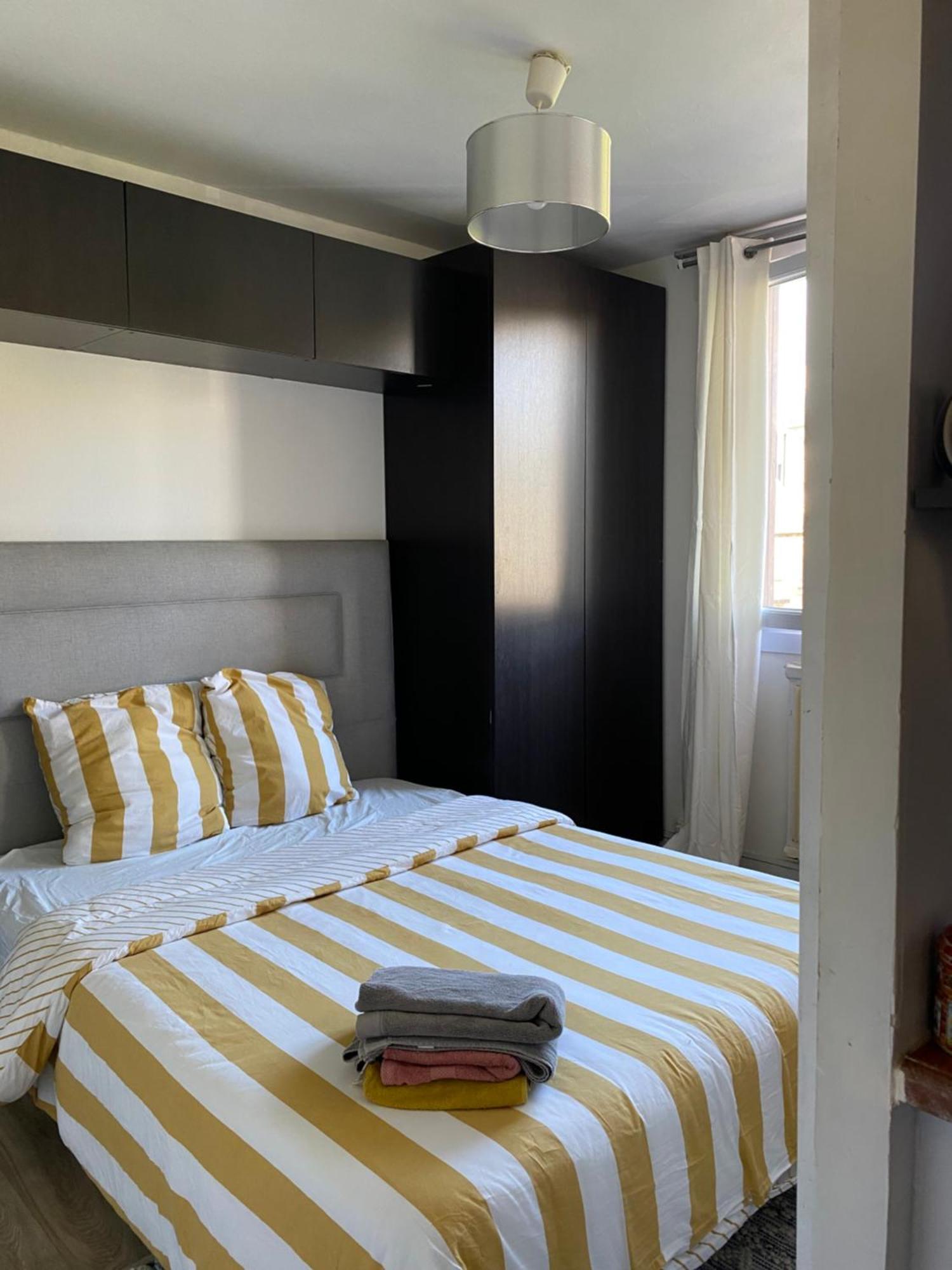 Bel Appartement Spacieux ,Convivial De 3 Chambres Avec Parking Prive Secure カーン エクステリア 写真
