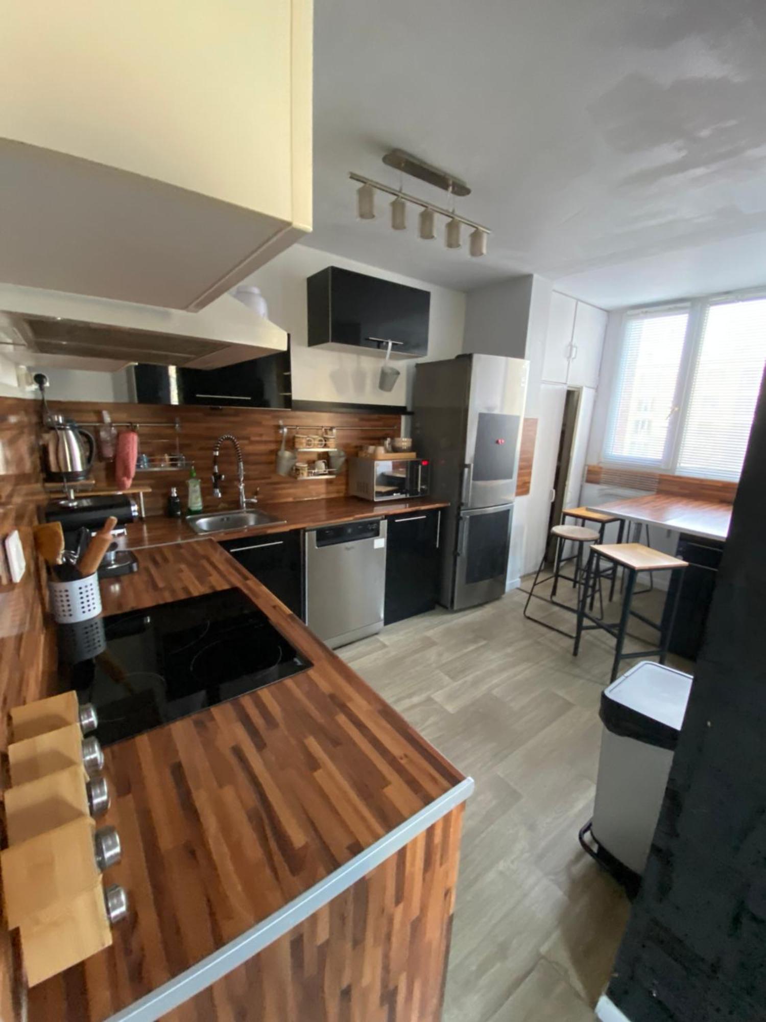Bel Appartement Spacieux ,Convivial De 3 Chambres Avec Parking Prive Secure カーン エクステリア 写真