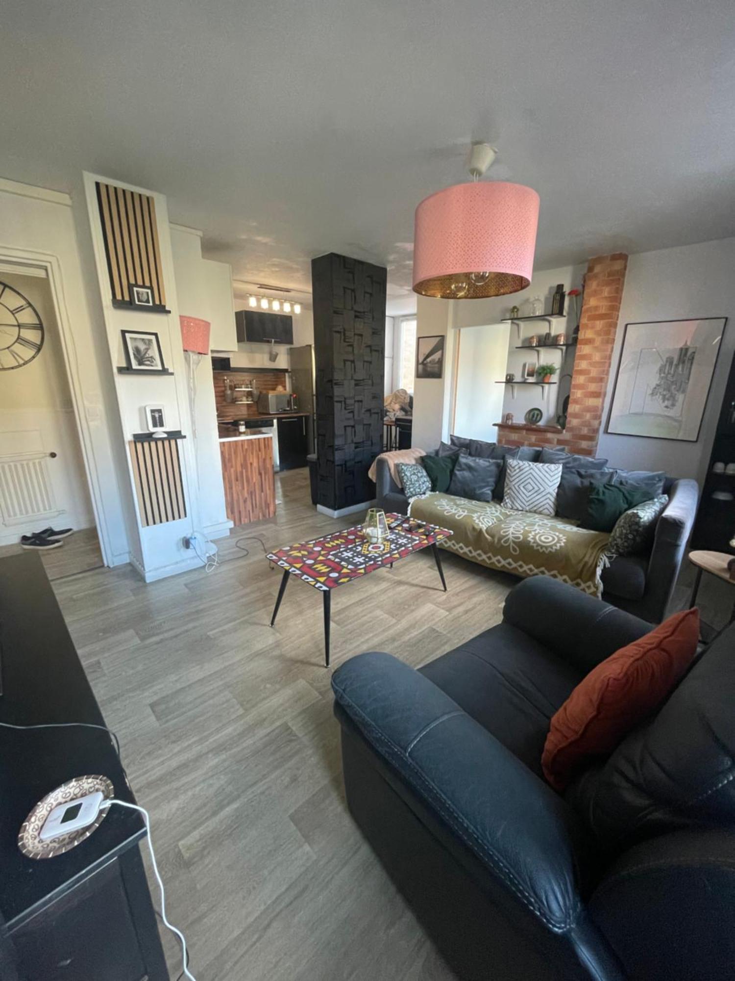 Bel Appartement Spacieux ,Convivial De 3 Chambres Avec Parking Prive Secure カーン エクステリア 写真