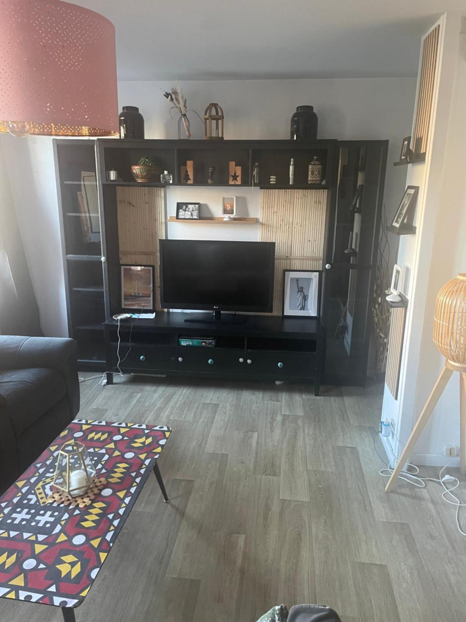 Bel Appartement Spacieux ,Convivial De 3 Chambres Avec Parking Prive Secure カーン エクステリア 写真