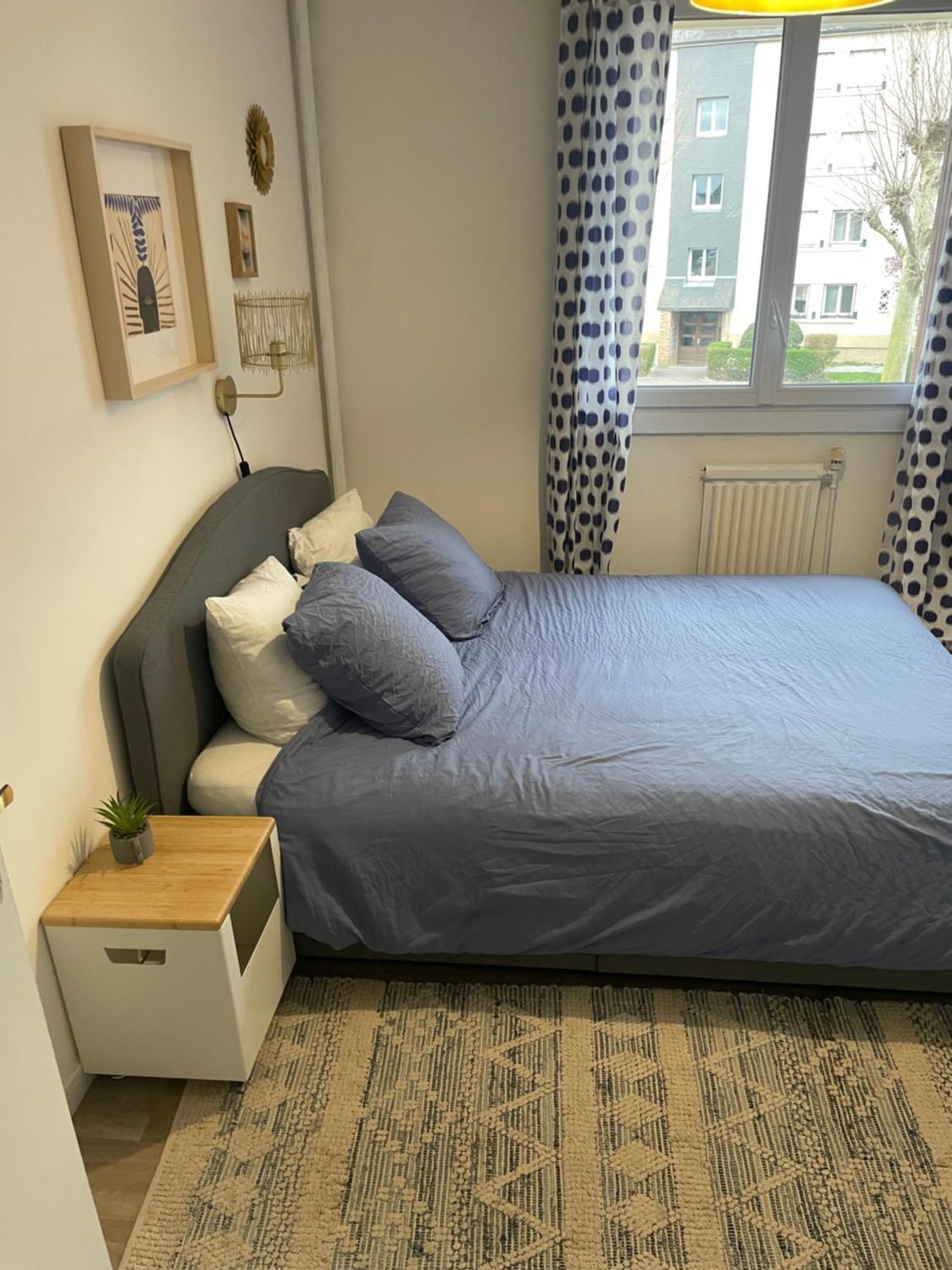 Bel Appartement Spacieux ,Convivial De 3 Chambres Avec Parking Prive Secure カーン エクステリア 写真